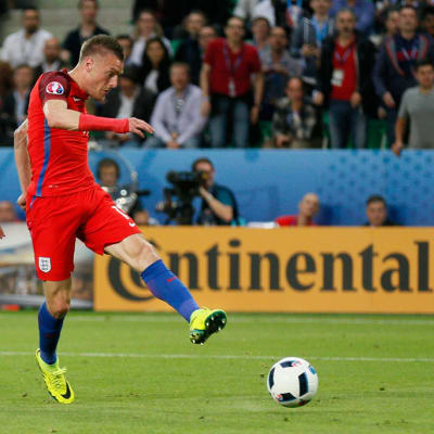 Jamie Vardy laukoo