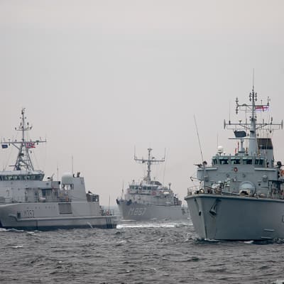 Naton jäsenmaiden aluksia sotaharjoituksissa Gdynian edustalla Puolassa 2. marraskuuta 2013.