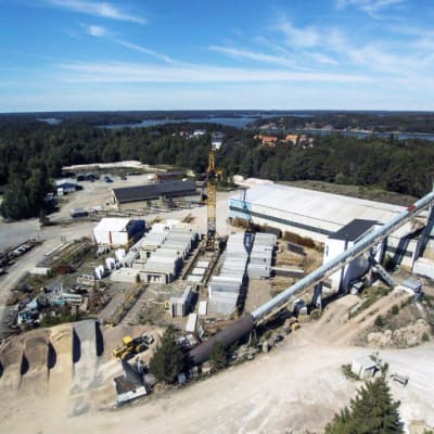 Ilmakuva Betsets-yhtiön tehtaasta Paraisilla.