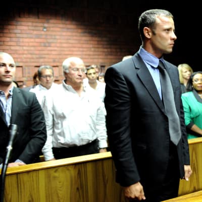 Oscar Pistorius oikeuden edessä