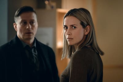 Iina Kuustonen och Kari Ketonen spelar poliser i inhemska krimserien Ivalo.
