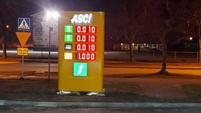 Bensinmack där priset på bensin och diesel är en cent per liter