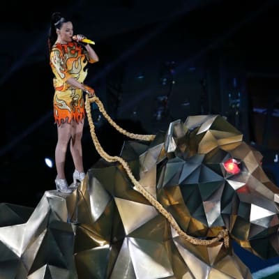 Laulaja Katy Perry puoliaikashow'ssaan.