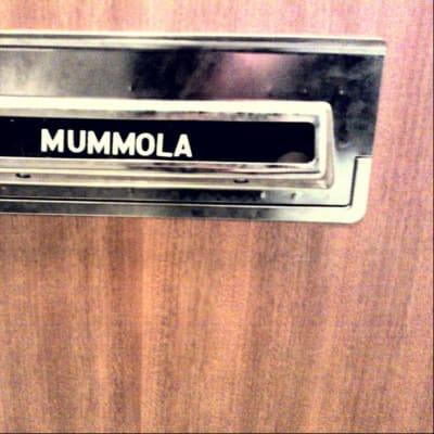 Lasten kaupungin 70-luvun mummolan ovi tuottaa jo tunteita