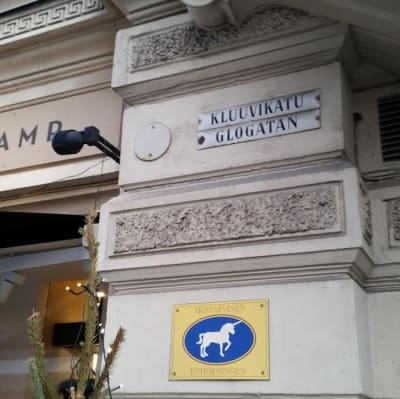 Glogatans gatuskylt.