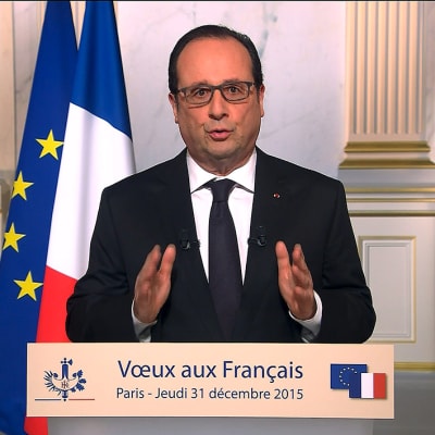 Ranskan presidentti Francois Hollande piti uudenvuodenpuheen Pariisissa 31. joulukuuta 2015. 