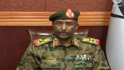 General Abdel Fattah al-Burhan informerar folket om läget i Sudan 25.10.2021