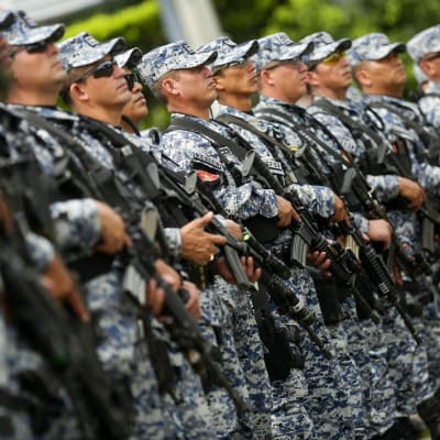 El Salvadorin poliisivoimat ovat saaneet uusia keinoja puuttua jengiväkivaltaan. 