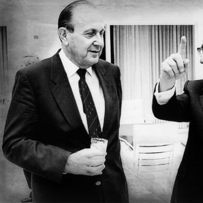 Saksan ulkoministeri Hans-Dietrich Genscher (vas.) ja Yhdysvaltain entinen ulkoministeri Henry Kissinger elokuussa 1985.