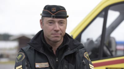 Torbjörn Enroth jobbar vid sjöräddningen i Åbo och deltog i storövningen ombord på Wasa Express.