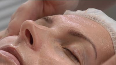 Kosmetikan BTB13 påstås kunna släta ut ansiktsrynkor och också hjälpa mot flera hudsjukdomar.
