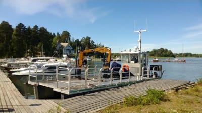 Arbetsbåten vid Kristinestads segelförening sommaren 2014.