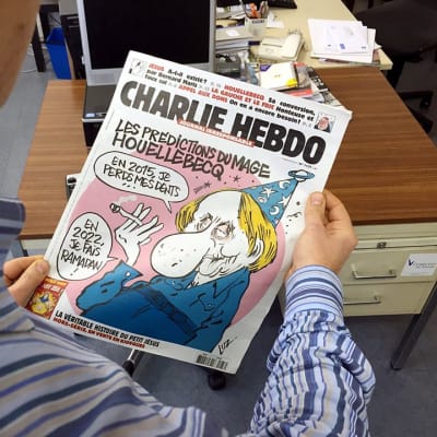 Sanomalehti Charlie Hebdon etusivu 7. tammikuuta.