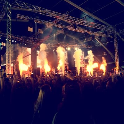 Redrama esiintyi Blockfestien YleX stagella.