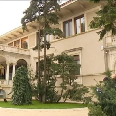 Uutisvideot: Romania avasi Ceausescun palatsin yleisölle