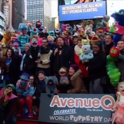 Uutisvideot: Nuket valtasivat New Yorkin Times Squaren