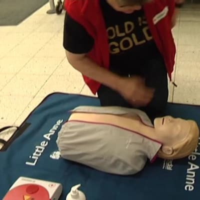Yle Uutiset Pirkanmaa: Julkiset defibrillaattorit yleistyvät
