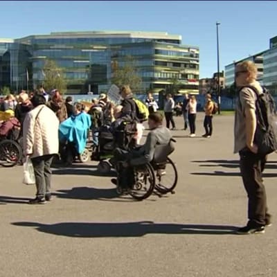 Yle Uutiset viittomakielellä: Pitkä video hankintalaista ja vammaispalveluista