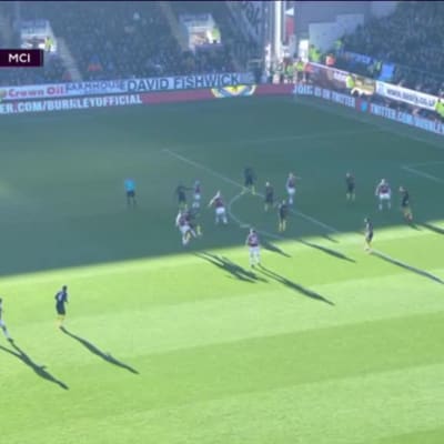 Valioliiga huippuhetket: Burnley kiusasi kärkijoukkuetta – Agüeron kaksi maalia pelastivat Manchester Cityn