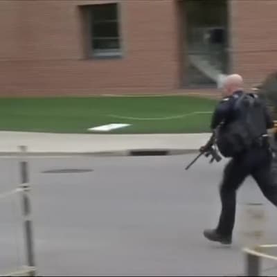 Uutisvideot: Yhdysvalloissa ampuja yliopistossa – käynnissä iso poliisioperaatio