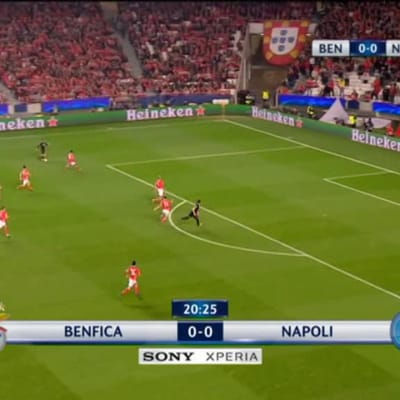 Jalkapallon Mestarien liiga: Napoli haki voiton Benficasta ja otti lohkovoiton