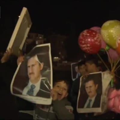 Uutisvideot: Syyrian hallituksen kannattajat juhlivat Aleppon takaisinvaltausta