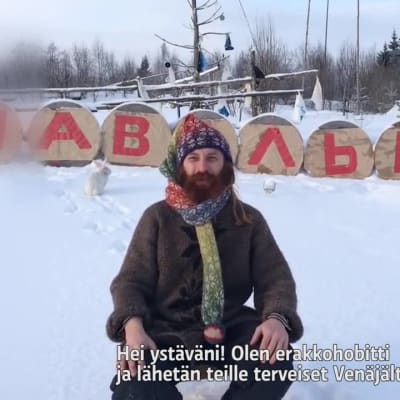 Uutisvideot: Venäläinen lakimies haistatti pitkät Moskovalle, kaivoi maakolon ja muutti sinne kaninsa kanssa