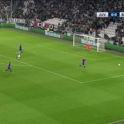 Jalkapallon Mestarien liiga: Juventus rökitti Barcelonan puolivälierissä