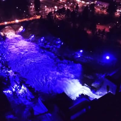 Uutisvideot: Imatrankoski sai upean valaistuksen itsenäisyyspäivänä