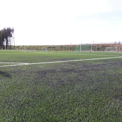 Kyrkösjärven maisemiin Seinäjoelle rakentunut jalkapallokenttä on yksi  heinäkuun EM-turnauksen harjoituskentistä.