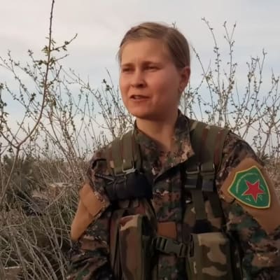 Syyrian kurdien joukoissa taistelevan suomalaisnaisen haastattelu