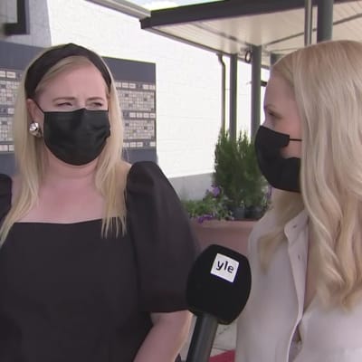"Tosi kova ikävä on ollut" – Leijonien läheiset odottavat pelaajia kotiin