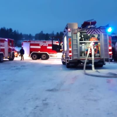 Uhkaava tulipalon alku maatilalla Ähtärin Alastaipaleella 12.1.2012
