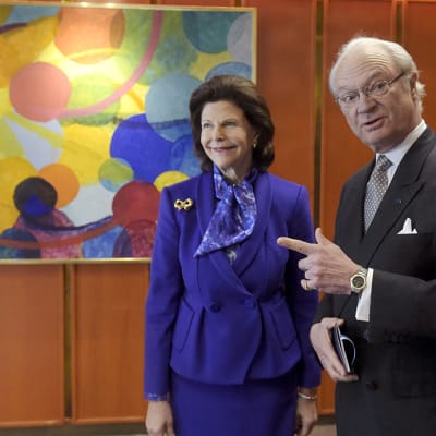Kuningas Kaarle XVI Kustaa ja kuningatar Silvia vierailivat Hanasaaren kulttuurikeskuksessa Helsingissä 4. maaliskuuta 2015. 