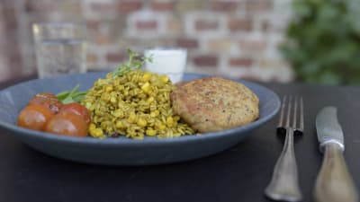 Bönbiffar på en tallrik