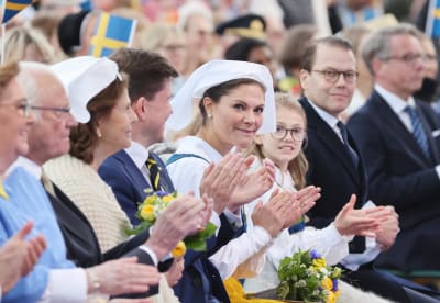 Kronprinsessan Victoria, prins Daniel, prinsessan Estelle, prins Oscar på nationaldagsfirandet på Skansen i juni 2022.