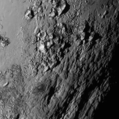 Plutos yta sedd från rymdsonden New Horizons.