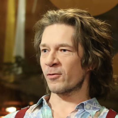 Fabian Silén i Efter Nios soffa.