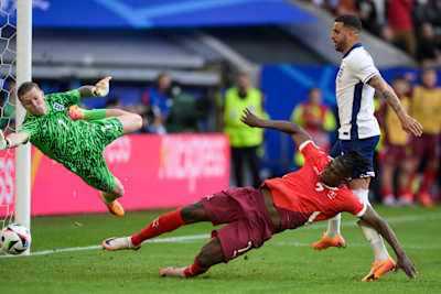 Breel Embolo gives Switzerland the lead.