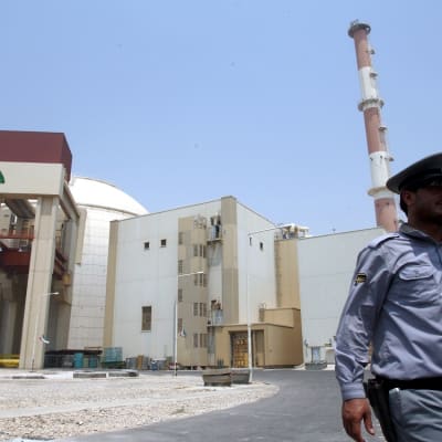 Būšehrin ydinvoimala Iranissa. Kuva vuodelta 2010.