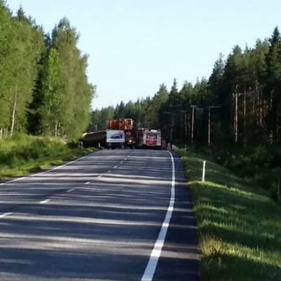 Trafikolycka på riksväg 8 i Sastmola 28.6.2016.