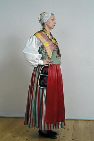 Västanfjärdsdräkten.
