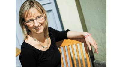 Micaela Romantschuk-Pietilä är verksamhetsledare på Hem och Skola