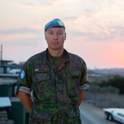 Everstiluutnantti Tapio Huhtamella aloittaa Maasotakouluun kuuluvan Jalkaväkikoulun johtajana.