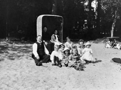 folk utanför vill Bergbacka