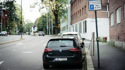 sähköauton latauspiste, Oslo, 2017