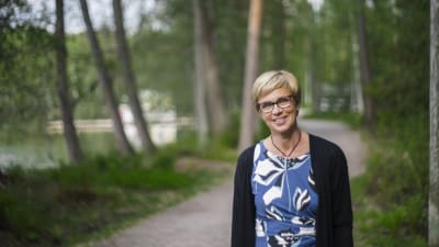 Veronica Rehn-Kivi, ordförande för stadsstyrelsen i Grankulla, och fullmäktigeledamot för Svenska folkpartiet.