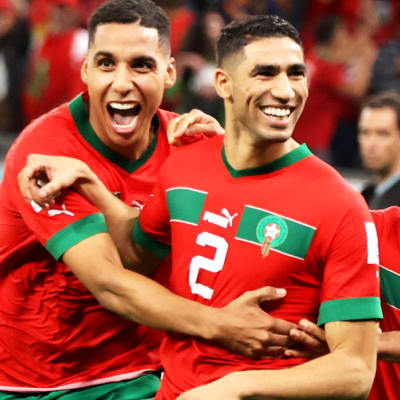Achraf Hakimi och Marocko firar i VM.