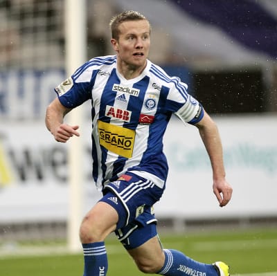 Sebastian Sorsa trivs på fotbollsstadion i Åbo.