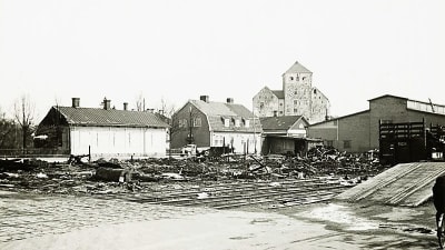 Området kring Åbo slott efter bombningar under vinterkriget. 